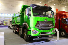 中国重汽 豪瀚N6G重卡 380马力 8X4 5.6米自卸车