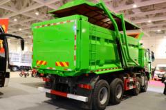 中国重汽 豪瀚N6G重卡 380马力 8X4 5.6米自卸车