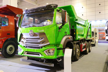 中国重汽 豪瀚N6G重卡 380马力 8X4 5.6米自卸车