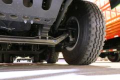 中国重汽 豪瀚N6G重卡 380马力 8X4 5.6米自卸车