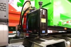 中国重汽 豪瀚N6G重卡 380马力 8X4 5.6米自卸车