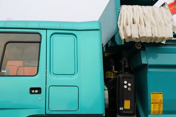 �й����� HOWO-7 380���� 6X4 ��ж��(���������)ͼƬ