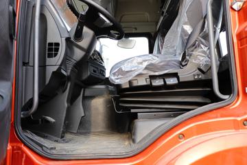 �ൺ��� JH6 ׿Խ�� 420���� 8X4 9.4����س�ͼƬ