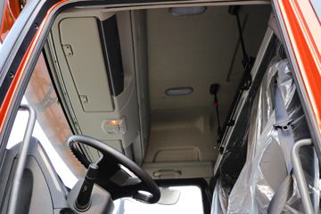 �ൺ��� JH6 ׿Խ�� 420���� 8X4 9.4����س�ͼƬ