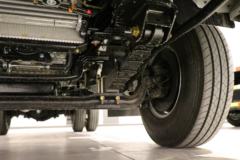 江铃 凯运强劲版 轻载型普通款 129马力 3.7米排半栏板轻卡(宽体)(JX1045TPGA25)