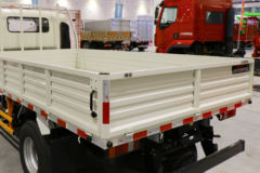 江铃 凯运强劲版 轻载型普通款 129马力 3.7米排半栏板轻卡(宽体)(JX1045TPGA25)