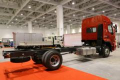 东风柳汽 乘龙H5中卡 240马力 4X2 6.8米栏板载货车(LZ1182M3AB)