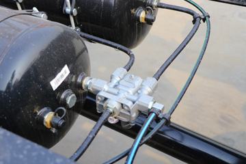 �й�����HOWO ���� ȫ�ܰ� 170���� 5.2���Ű������ػ���(���ڶ���)ͼƬ