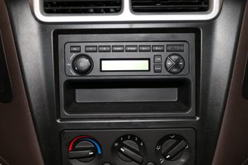 �������� �³���M3�п� 185���� 4X2 6.2�������ػ���ͼƬ