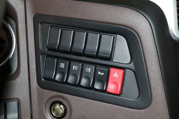 �������� �³���M3�п� 185���� 4X2 6.2�������ػ���ͼƬ