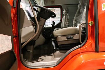 �������� �³���M3�п� 185���� 4X2 6.2�������ػ���ͼƬ