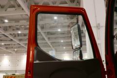 东风柳汽 新乘龙M3中卡 185马力 4X2 6.2米栏板载货车(LZ1160M3AB)