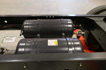 �������� �³���M3�п� 185���� 4X2 6.2�������ػ���ͼƬ