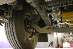东风柳汽 新乘龙M3中卡 185马力 4X2 6.2米栏板载货车(LZ1160M3AB)