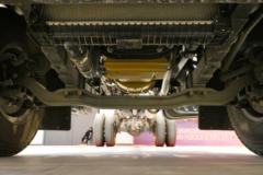 东风柳汽 新乘龙M3中卡 185马力 4X2 6.2米栏板载货车(LZ1160M3AB)