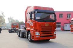 青岛解放 JH6重卡 领航版 550马力 6X4牵引车(CA4259P25K2T1E5A80)