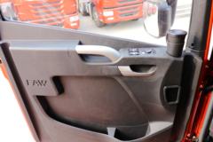 青岛解放 JH6重卡 领航版 550马力 6X4牵引车(CA4259P25K2T1E5A80)