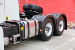 大运 V9重卡 550马力 6X4 AMT自动挡牵引车(液缓)(CGC4251D5FCCL)