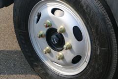 现代商用车 泓图200 88马力 4X2 3.7米单排仓栅式轻卡(CNJ5040CCYEDF28V)
