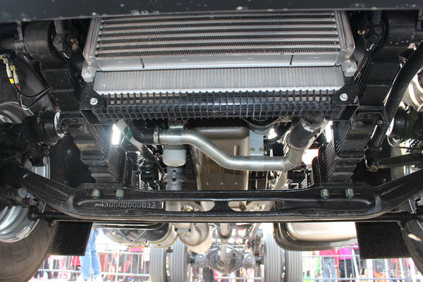 奥铃大黄蜂(原9系)载货车贵阳市火热促销中 让利高达0.2万