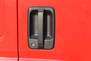 һ������ ��ž���5ϵ 129���� 4X2 3.74����ж��ͼƬ