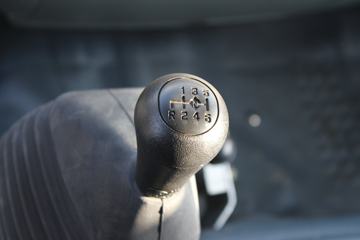 һ������ ��ž���5ϵ 129���� 4X2 3.74����ж��ͼƬ