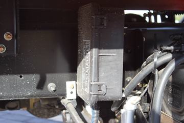 һ������ ��ž���5ϵ 129���� 4X2 3.74����ж��ͼƬ