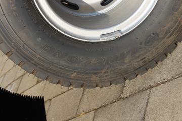 һ������ ��ž���5ϵ 129���� 4X2 3.74����ж��ͼƬ