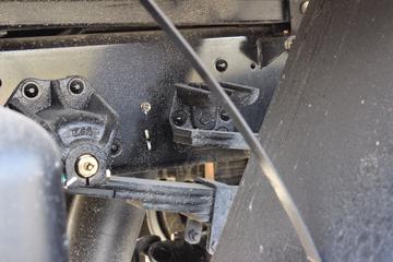 һ������ ��ž���5ϵ 129���� 4X2 3.74����ж��ͼƬ