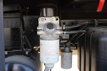 һ������ ��ž���5ϵ 129���� 4X2 3.74����ж��ͼƬ