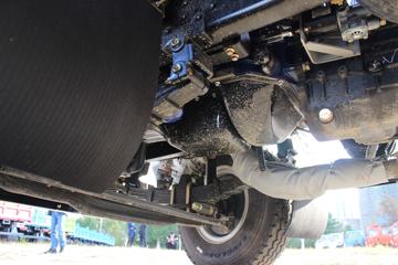 һ������ ��ž���5ϵ 129���� 4X2 3.74����ж��ͼƬ