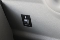 一汽红塔 解放霸铃 95马力 3.265米排半仓栅式轻卡(CA5040CCYK2L3E5-1)