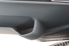 一汽红塔 解放公狮 王者归来版 150马力 3.83米排半仓栅式轻卡(CA5080CCYK6L3E5)