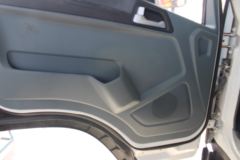 一汽红塔 解放公狮 王者归来版 150马力 3.83米排半仓栅式轻卡(CA5080CCYK6L3E5)