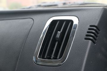 ���� �ž�T70L �¸��� 1.5L 116���� ���� 3.4�׵�����ʽ΢��(����)(SQR5032XXYH06)ͼƬ