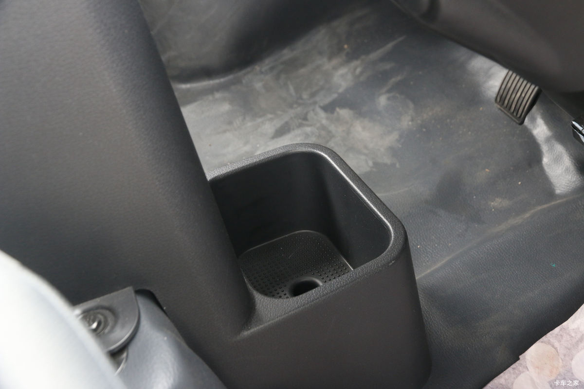 ���� �ž�T70L �¸��� 1.5L 116���� ���� 3.4�׵�����ʽ΢��(����)(SQR5032XXYH06)��ʻ��                                               