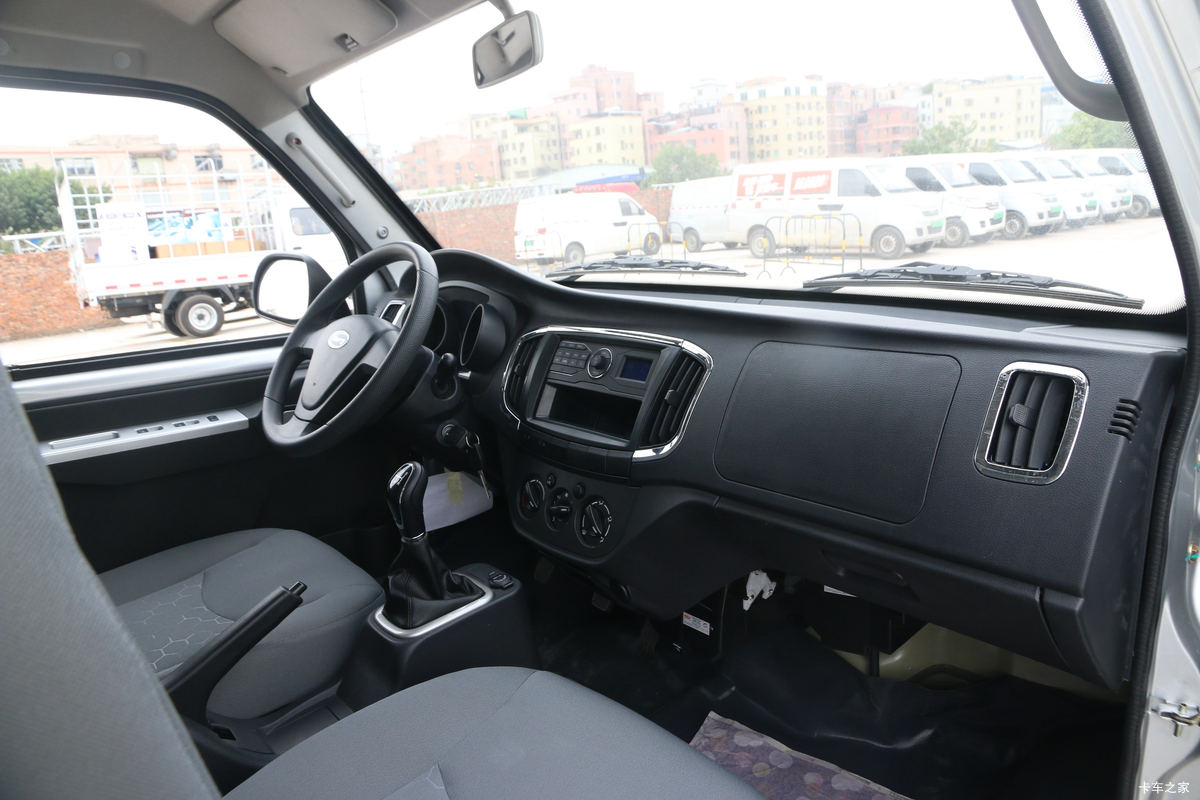 ���� �ž�T70L �¸��� 1.5L 116���� ���� 3.4�׵�����ʽ΢��(����)(SQR5032XXYH06)��ʻ��                                               