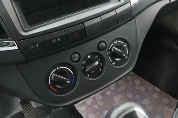 ���� �ž�T70L �¸��� 1.5L 116���� ���� 3.4�׵�����ʽ΢��(����)(SQR5032XXYH06)ͼƬ