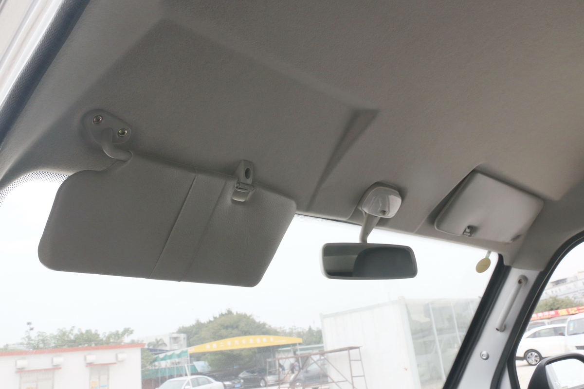 ���� �ž�T70L �¸��� 1.5L 116���� ���� 3.4�׵�����ʽ΢��(����)(SQR5032XXYH06)��ʻ��                                               