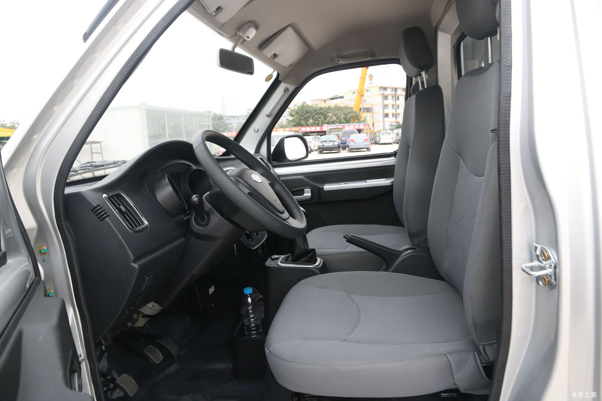 ���� �ž�T70L �¸��� 1.5L 116���� ���� 3.4�׵�����ʽ΢��(����)(SQR5032XXYH06)��ʻ��                                               