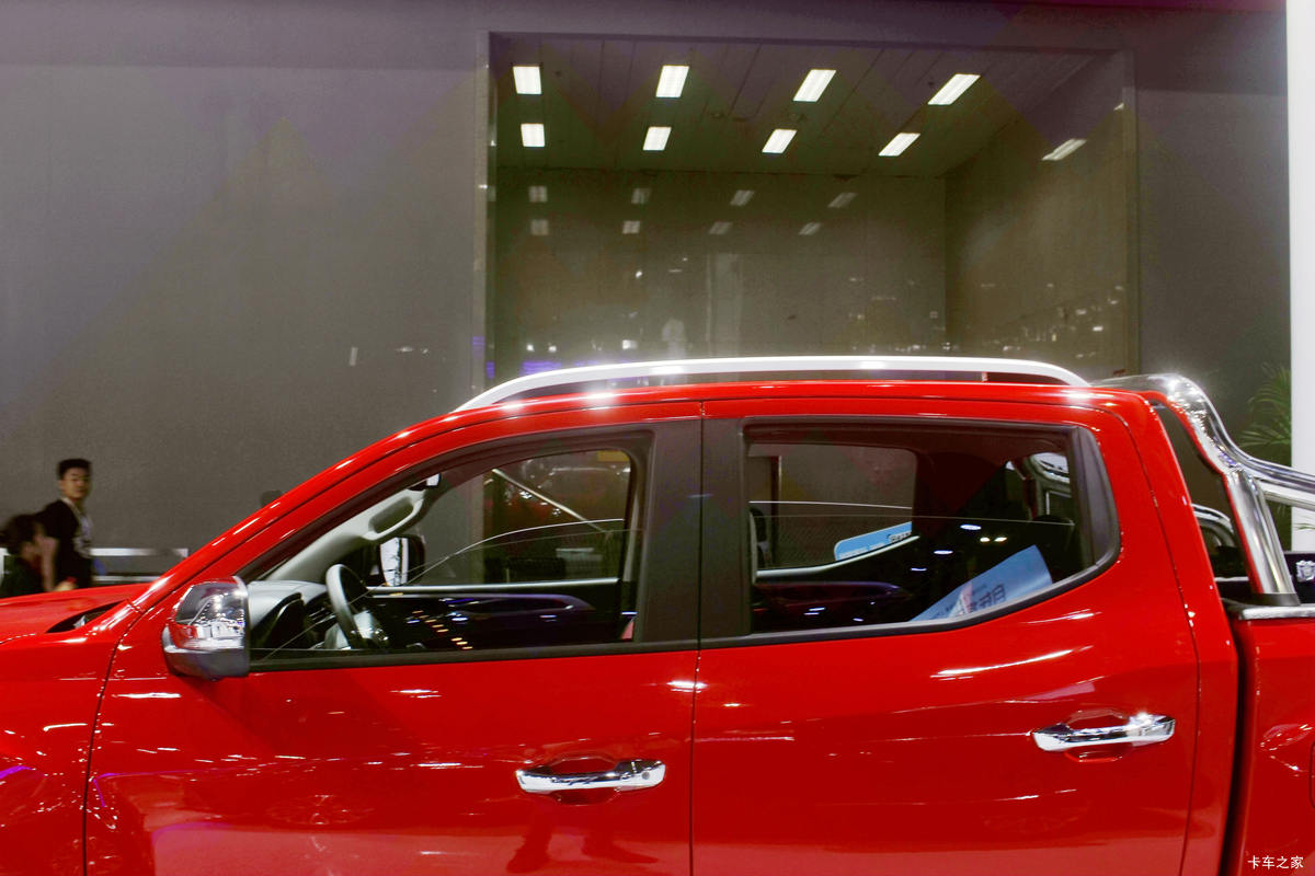 ������ͨ T70 2019�� �콢�� 2.0T���� 160���� �����ߵ��� ��˫��Ƥ��(6AT)���                                                