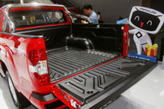 上汽大通 T70 2019款 旗舰版 2.0T柴油 160马力 四驱高底盘 大双排皮卡(6AT)