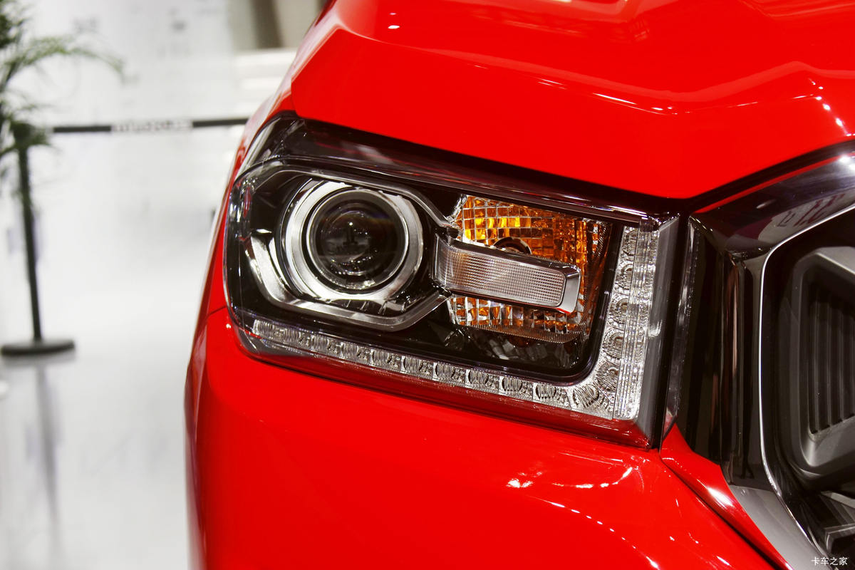 ������ͨ T70 2019�� �콢�� 2.0T���� 160���� �����ߵ��� ��˫��Ƥ��(6AT)���                                                