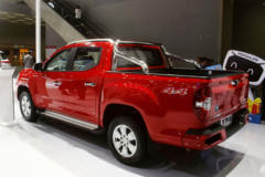 上汽大通 T70 2019款 旗舰版 2.0T柴油 160马力 四驱高底盘 大双排皮卡(6AT)