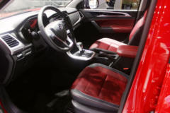 上汽大通 T70 2019款 旗舰版 2.0T柴油 160马力 四驱高底盘 大双排皮卡(6AT)