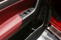 上汽大通 T70 2019款 旗舰版 2.0T柴油 160马力 四驱高底盘 大双排皮卡(6AT)