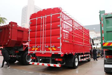 �й����� ���N5W�п� ���˰� 220���� 4X2 6.75�ײ�դʽ�ػ���(����)(ZZ5185CCYK5113F1)ͼƬ