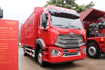 中国重汽 豪瀚N5W中卡 标运版 220马力 4X2 6.75米仓栅式载货车(国六)(ZZ5185CCYK5113F1)