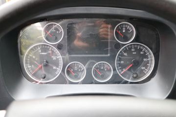 �й����� ���N5W�п� ���˰� 220���� 4X2 6.75�ײ�դʽ�ػ���(����)(ZZ5185CCYK5113F1)ͼƬ