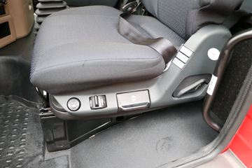 �й����� ���N5W�п� ���˰� 220���� 4X2 6.75�ײ�դʽ�ػ���(����)(ZZ5185CCYK5113F1)ͼƬ